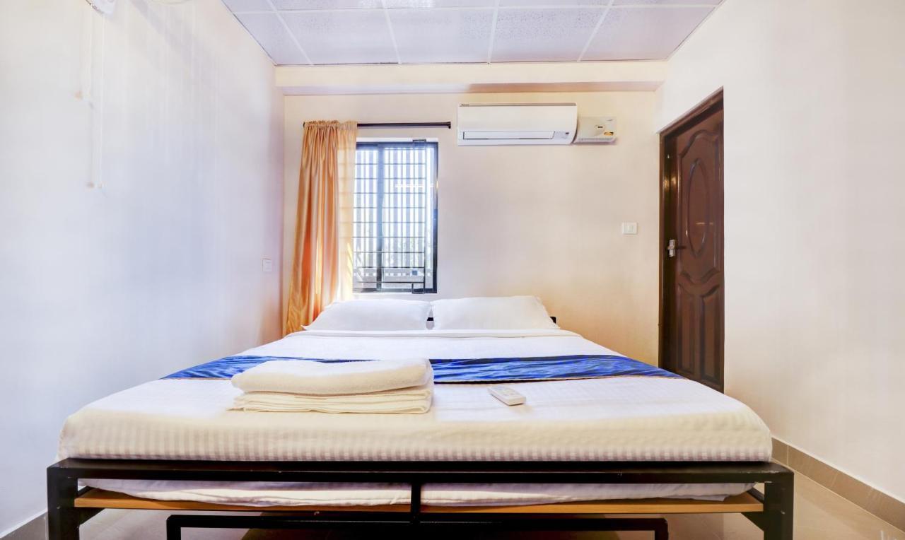 Tri-Star Presidency Cochin Hotel Kochi Buitenkant foto